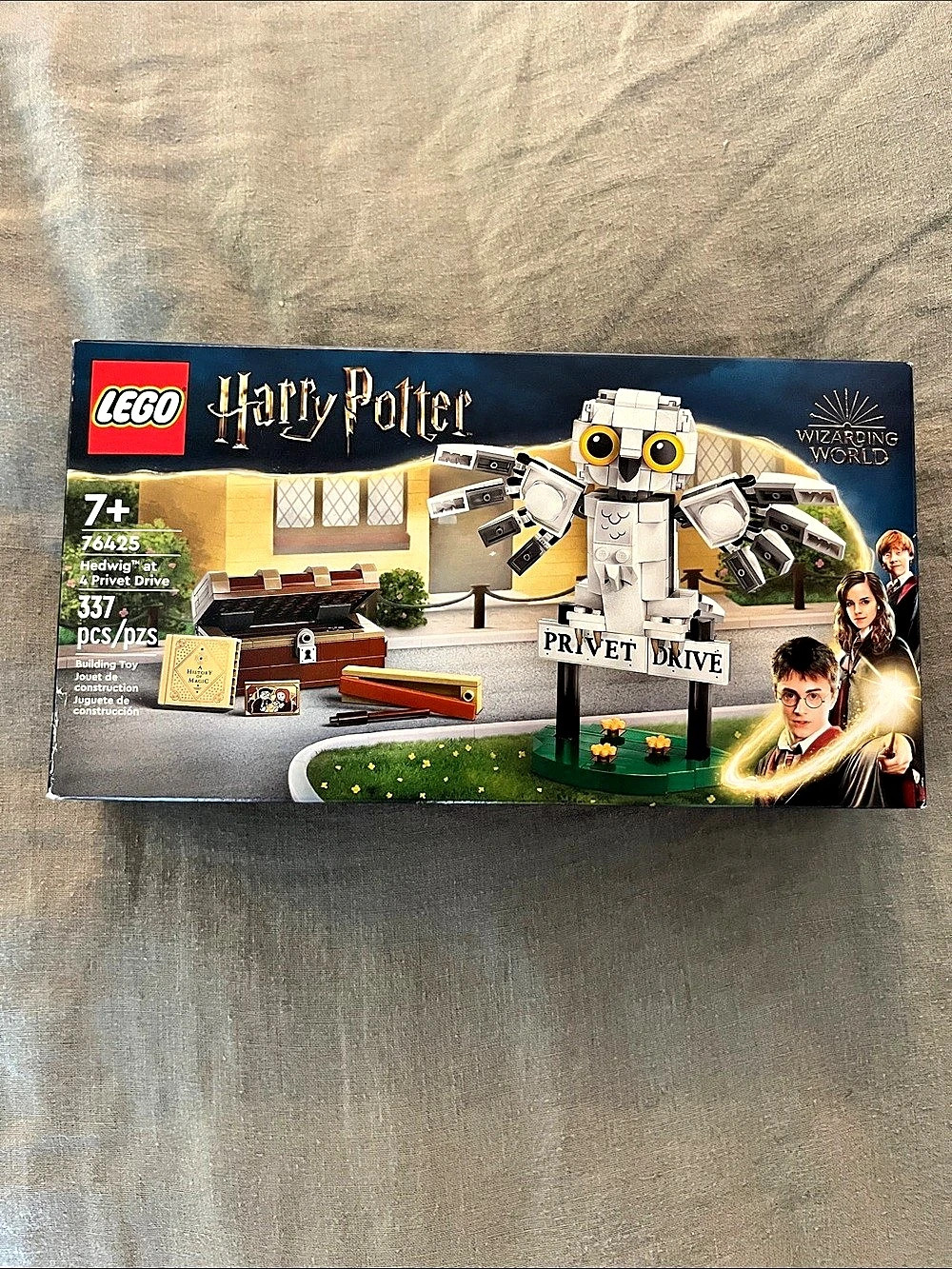 LEGO Hedwig at 4 Privet Drive Building Set 76425